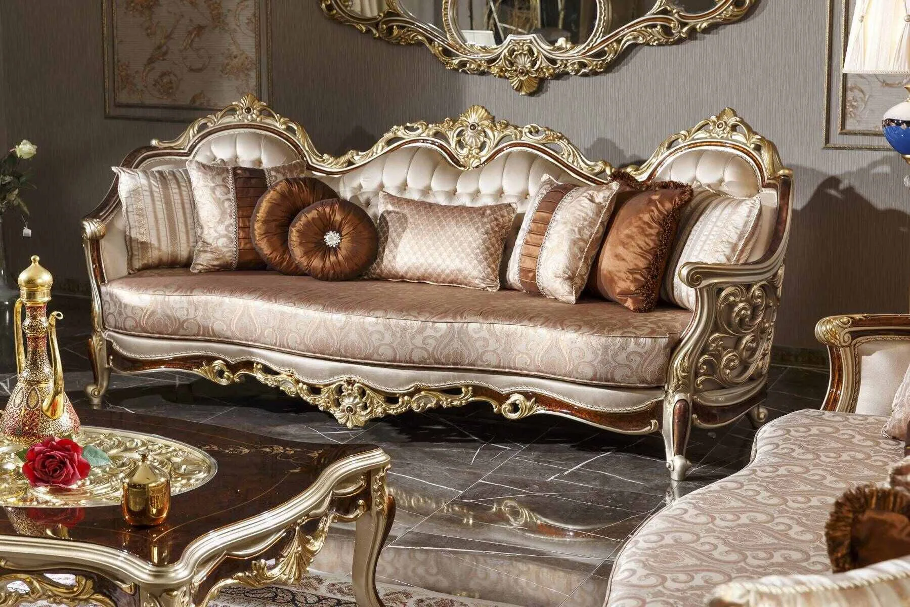 Elegant Traditional Fabric Sofas for Your Home - Image 3