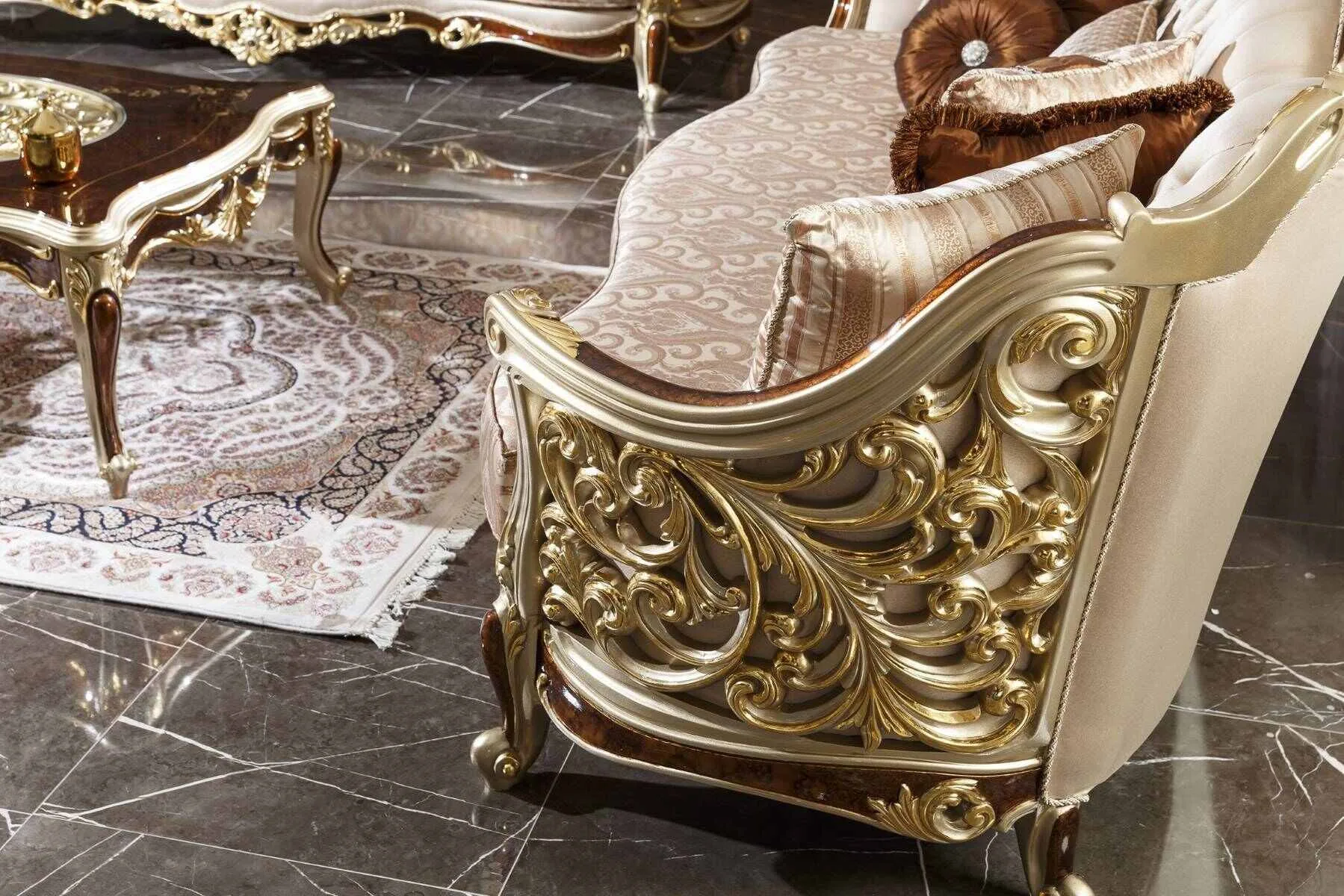 Elegant Traditional Fabric Sofas for Your Home - Image 6